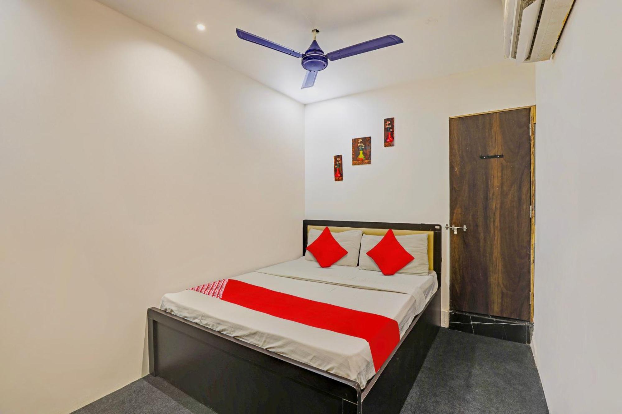 Hotel O Lotus Hotel Surat Exterior foto